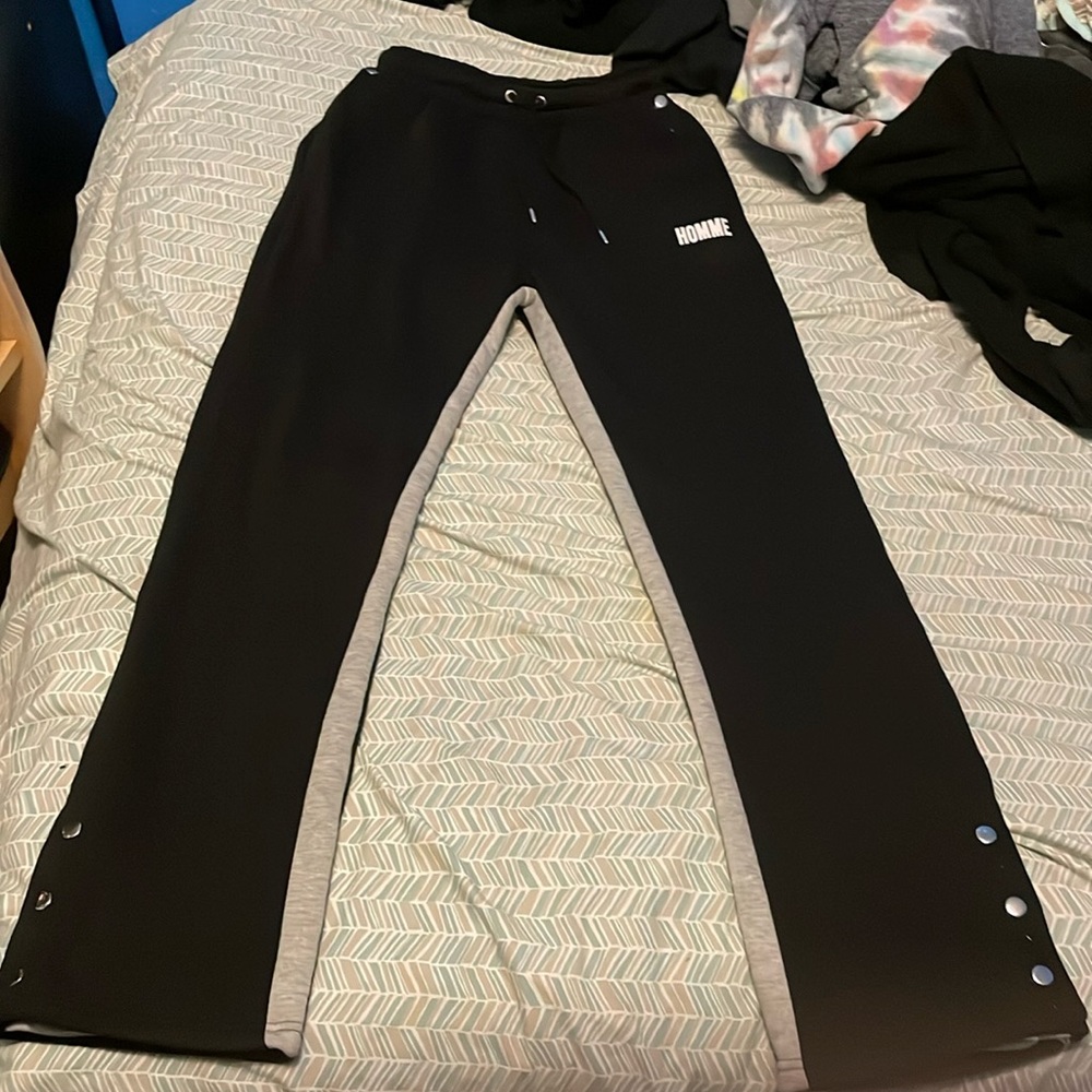 flared sweatpants
